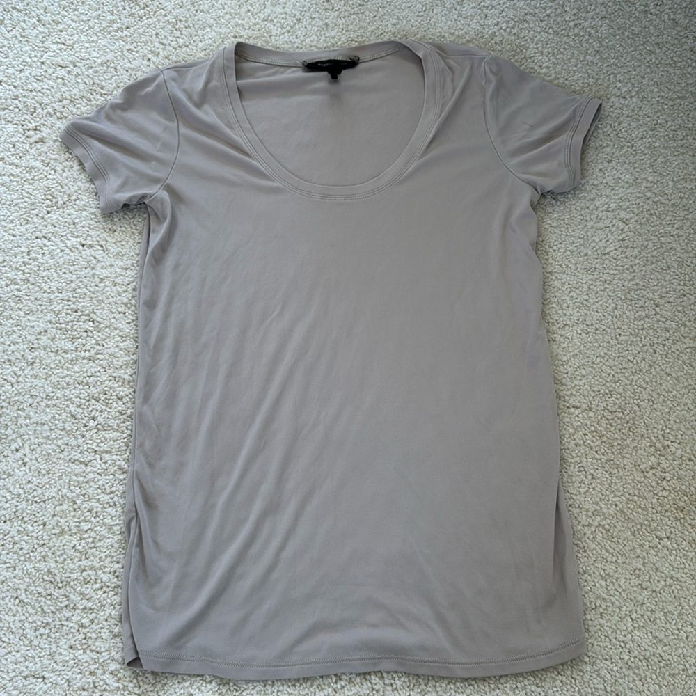 BCBGMaxazria XS short sleeve flowy top from Bloomingdale’s